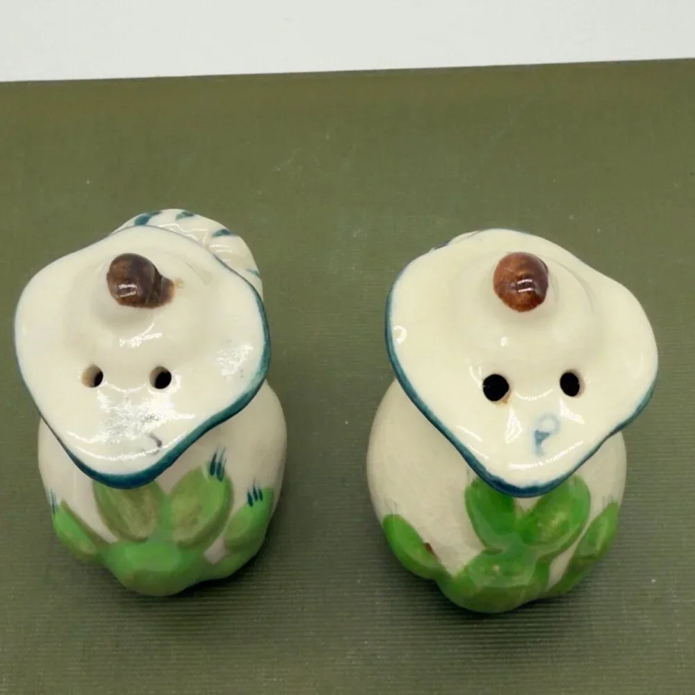Vtg Miniature Ceramic Jug Cactus Salt Pepper Shakers Made in Japan Southwest